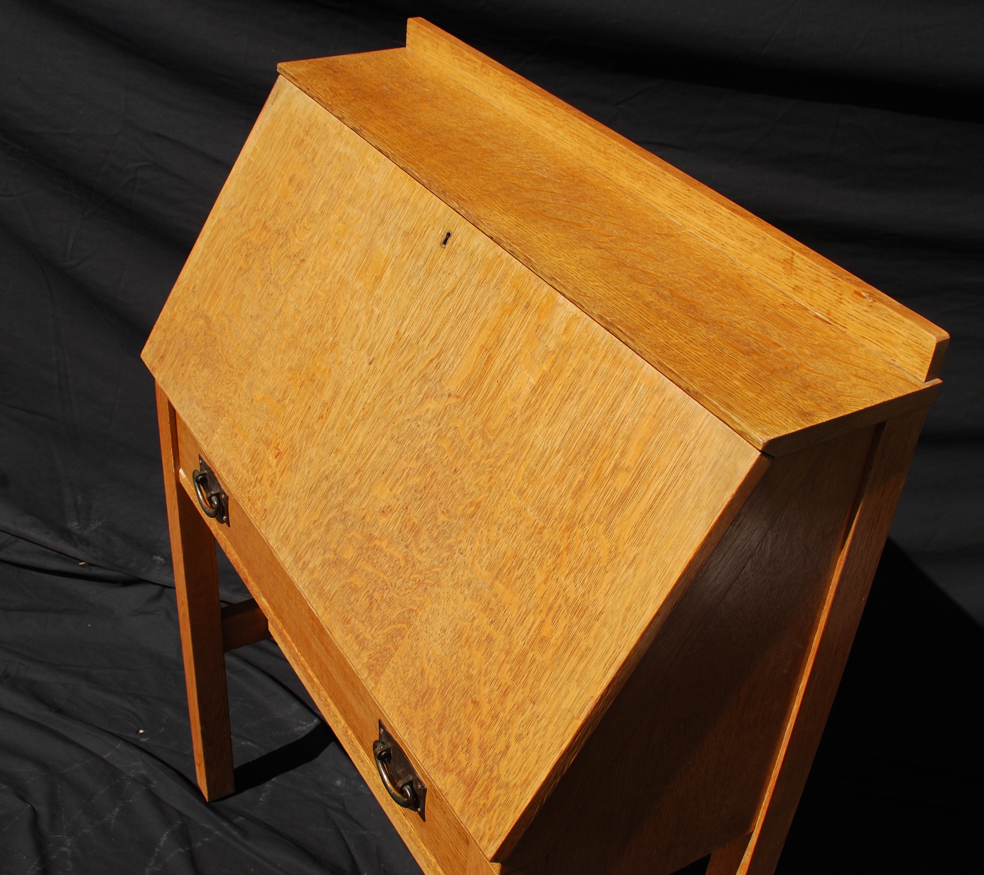 Voorhees Craftsman Mission Oak Furniture Gustav Stickley Drop